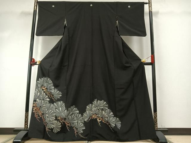 Kimono Silk 紬地　松文　金彩　正絹