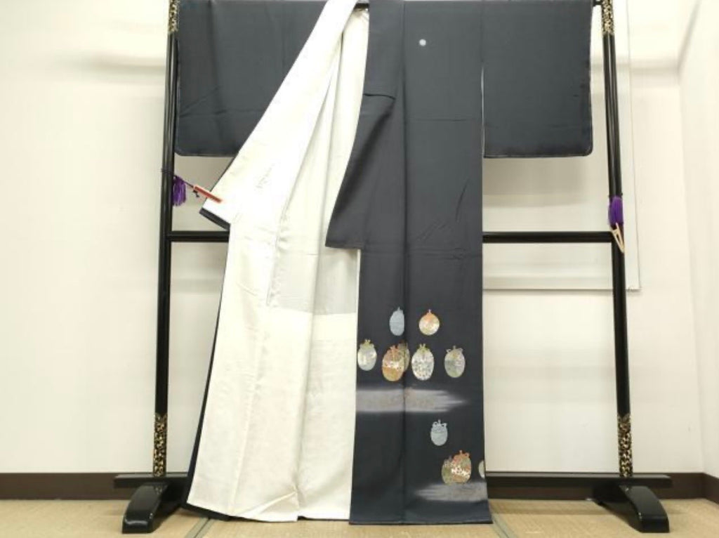 Japanese Silk Kimono 十日町友禅作家　阿部佳雪 　豪華色留袖　仕覆花文　暈し染め　金彩　正絹