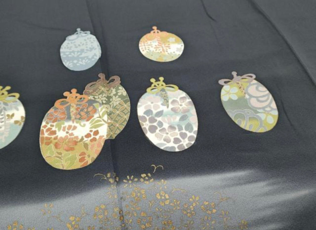 Japanese Silk Kimono 十日町友禅作家　阿部佳雪 　豪華色留袖　仕覆花文　暈し染め　金彩　正絹