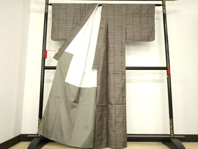 Kimono Silk 本場大島紬　カタス9マルキ　石畳文　正絹